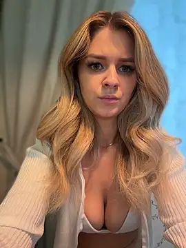 Love_Bri webcam