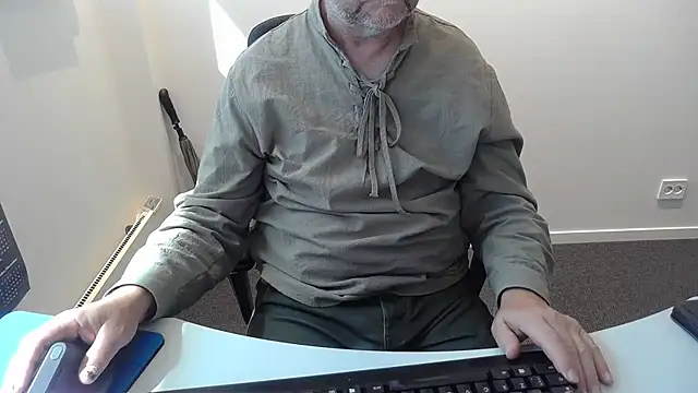 buggemann (M grandpa) - 5 min masturbating, no cum guarantee