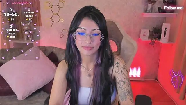 mia_devine_ webcam