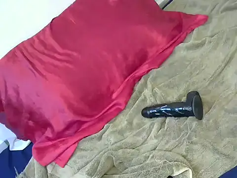 brownfinegirl22 webcam