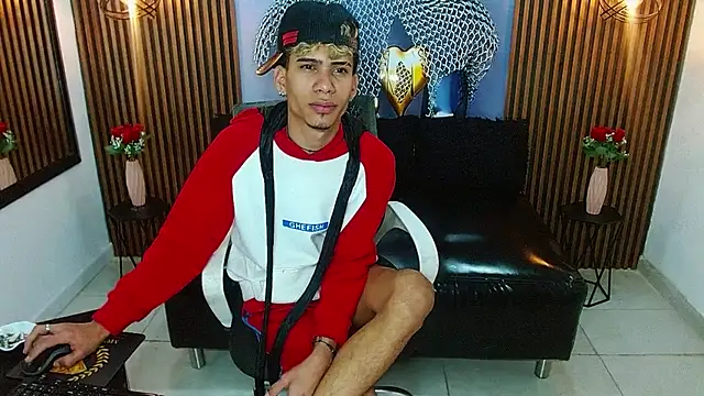 Skinny_cute_Alyer webcam