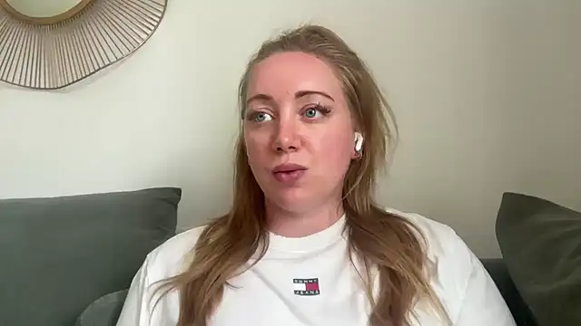 arielsweetieee webcam