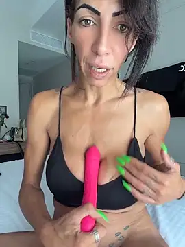 Yasmiinee webcam
