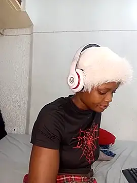 DarkPearl_20 webcam