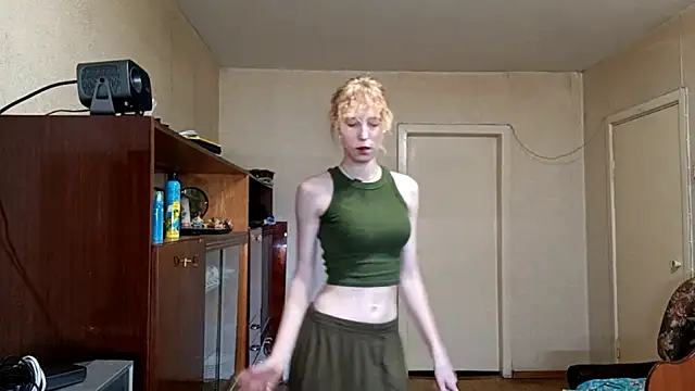 CuteLittleAngel webcam