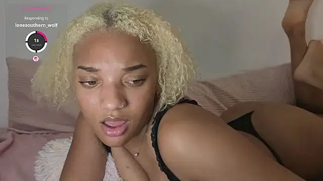 perkyamberx webcam