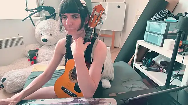 CeriseLapine webcam