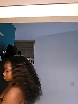 TanishaEvans webcam