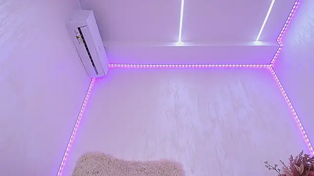 Anna_Lewis webcam