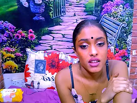 IndianPretty14u2Luv webcam
