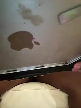 nanaisbackk webcam