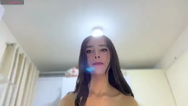 Lovable_with_bigsurprise webcam