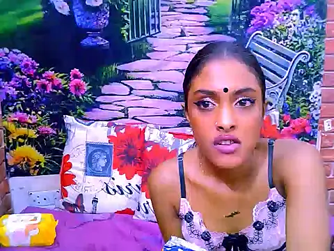 IndianPretty14u2Luv webcam