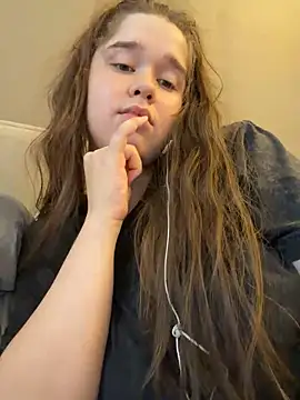 HornyGirlH