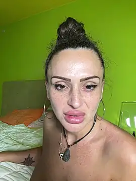 Caramellaa webcam