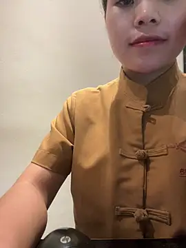 Bella_7777 webcam