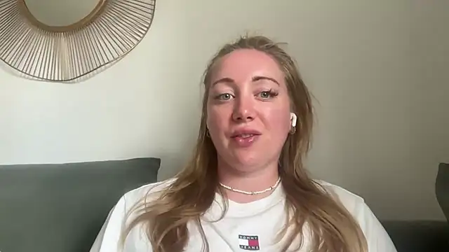 arielsweetieee webcam