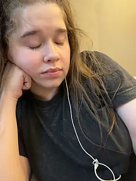 HornyGirlH