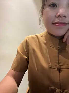 Bella_7777 webcam