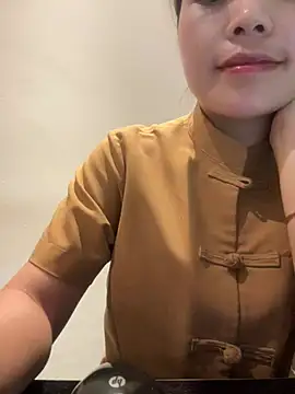Bella_7777 webcam