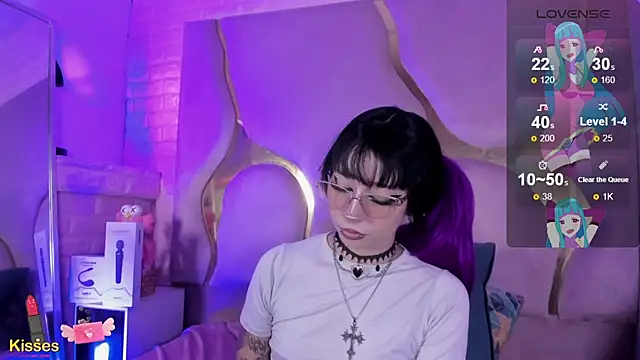 NaniiSisy live cam on StripChat