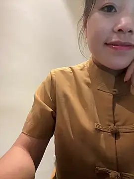 Bella_7777 webcam