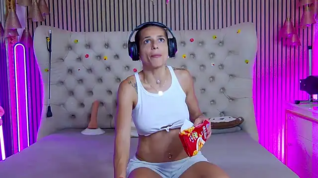PlayfulShow webcam