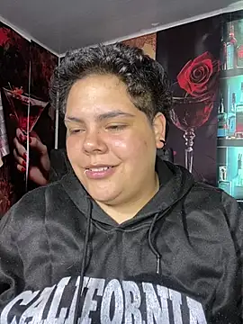 Hailey_Curvy webcam