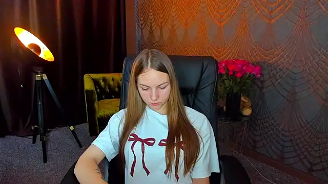 MilaAddams webcam