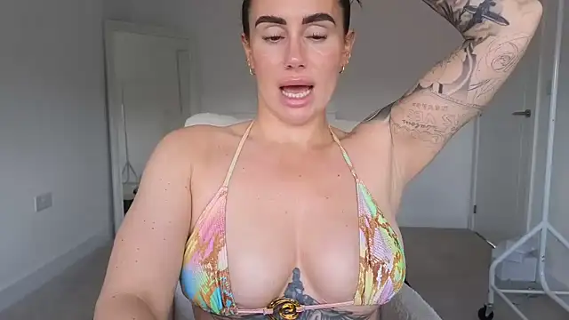 LibbyLoveHeartx webcam