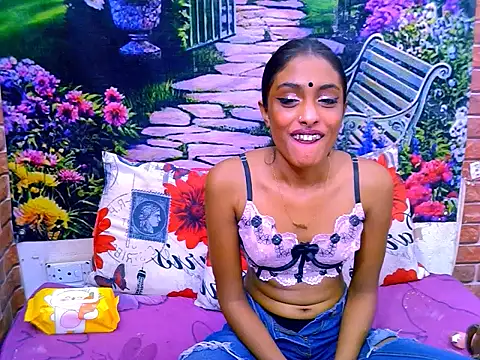 IndianPretty14u2Luv webcam