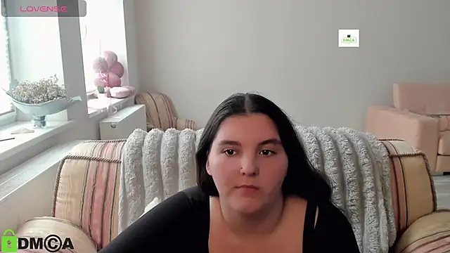 MonikaMooon webcam