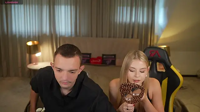 Melissa_kiss054 webcam