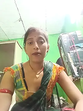 Cut_shivi56 webcam