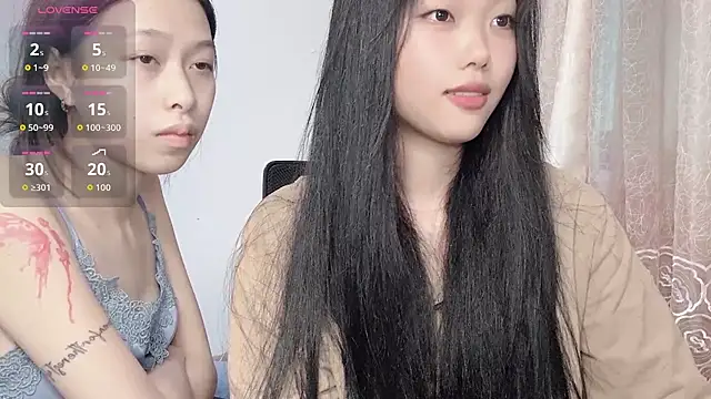 Lvy--v live cam on StripChat
