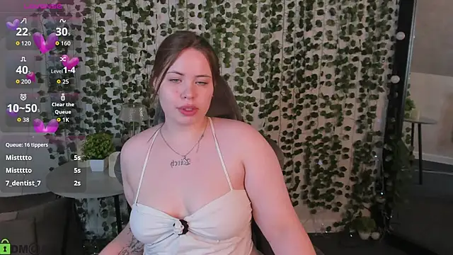 EricaElliott live cam on StripChat