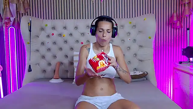 PlayfulShow webcam