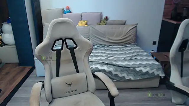 Sunny-Girl1 webcam