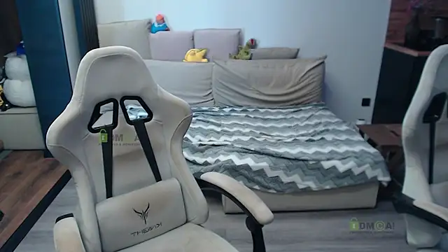 Sunny-Girl1 webcam