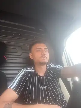 SpyingTouching live cam