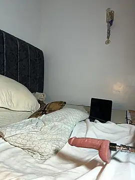 Bella045 webcam