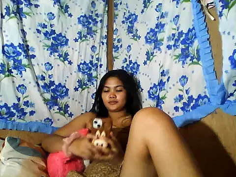 PinaySkinnyJust18 webcam