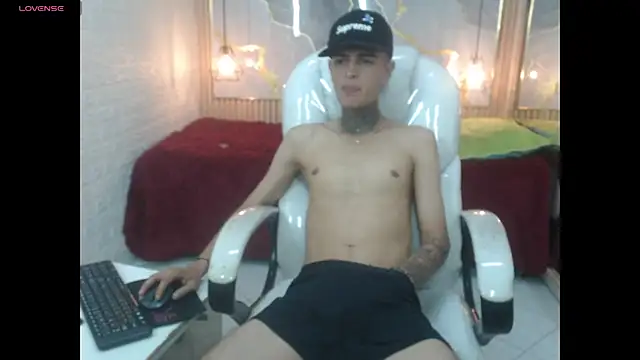 benjamin_anthony webcam