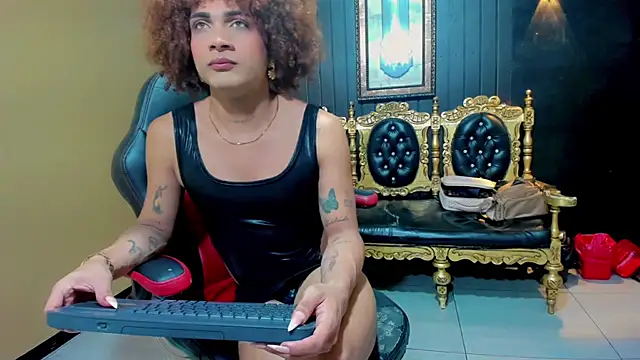 Sharlotte_Jones webcam