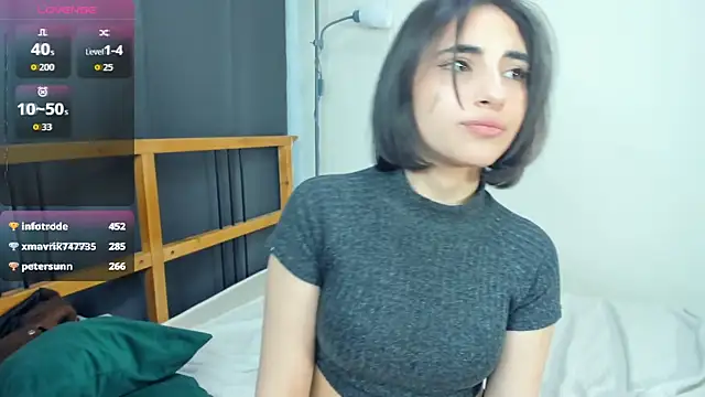 LunarLori webcam