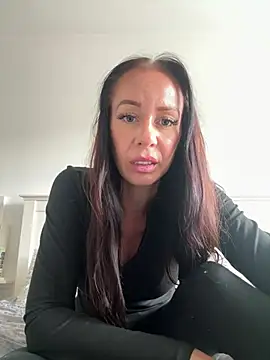 Charming_ScarlettX webcam