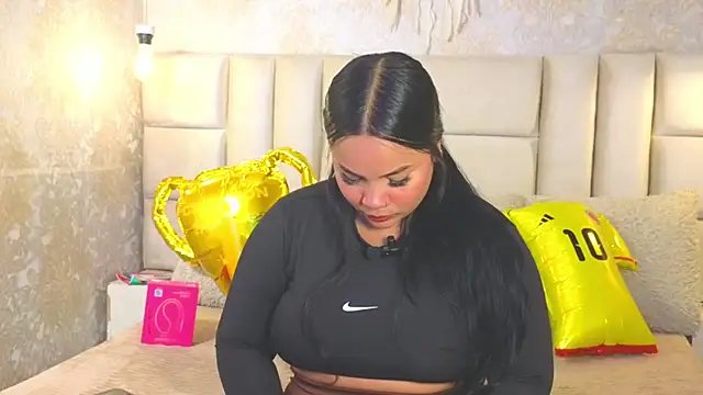 EmilyQueen3x webcam