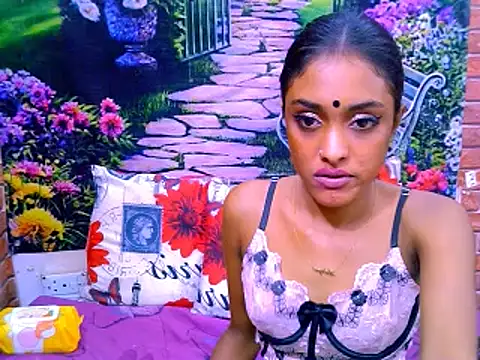 IndianPretty14u2Luv webcam