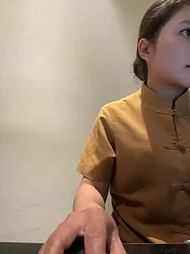 Bella_7777 webcam