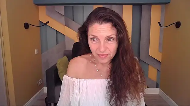 EllaLong live cam on StripChat